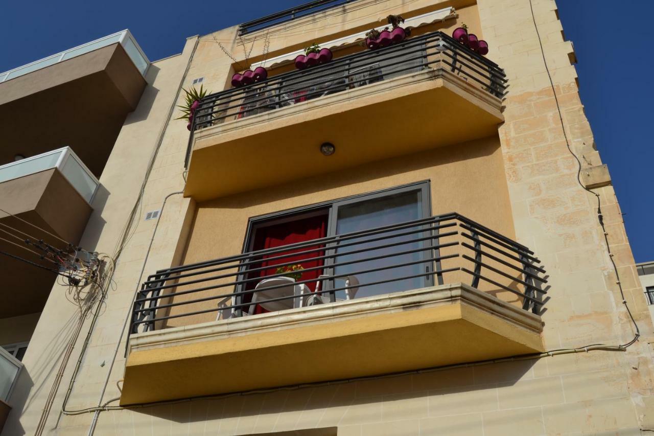 Mellieha Town Centre Bright & Spacious 3 Bedroom Apartment Eksteriør bilde