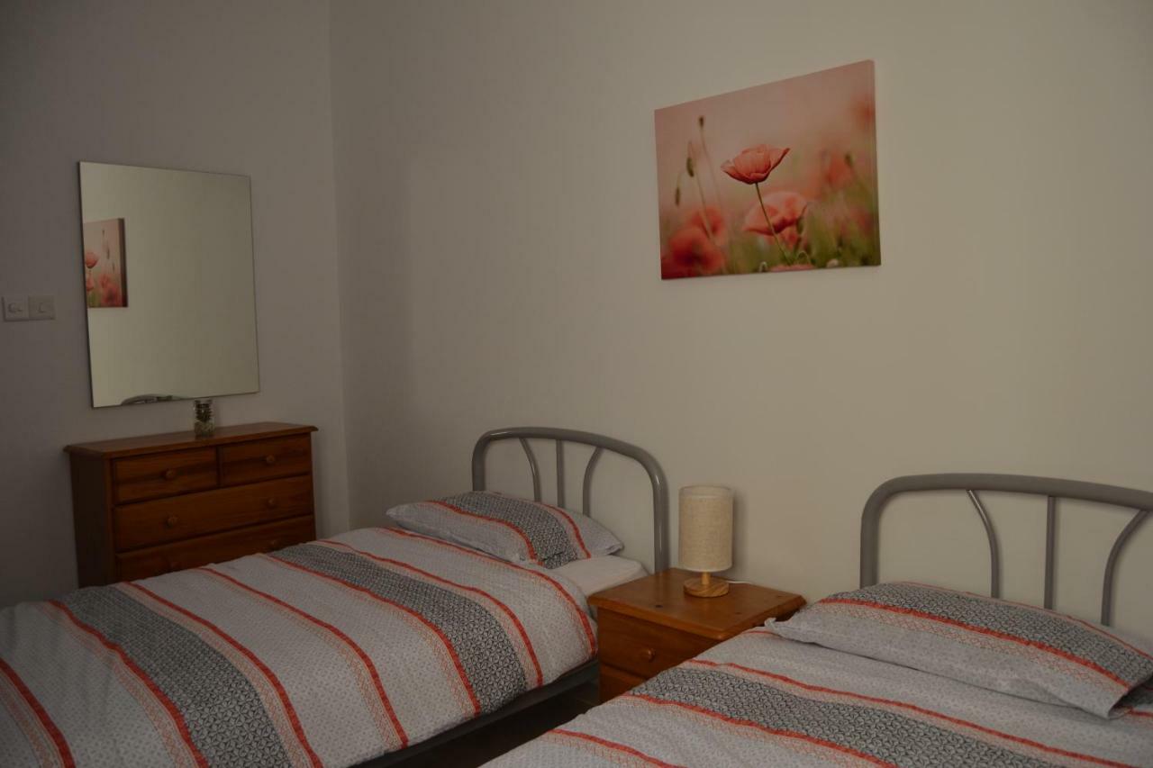 Mellieha Town Centre Bright & Spacious 3 Bedroom Apartment Eksteriør bilde