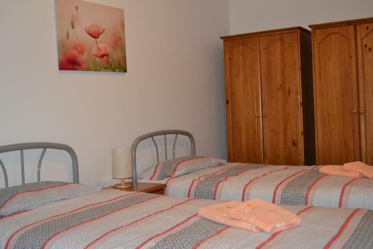 Mellieha Town Centre Bright & Spacious 3 Bedroom Apartment Eksteriør bilde