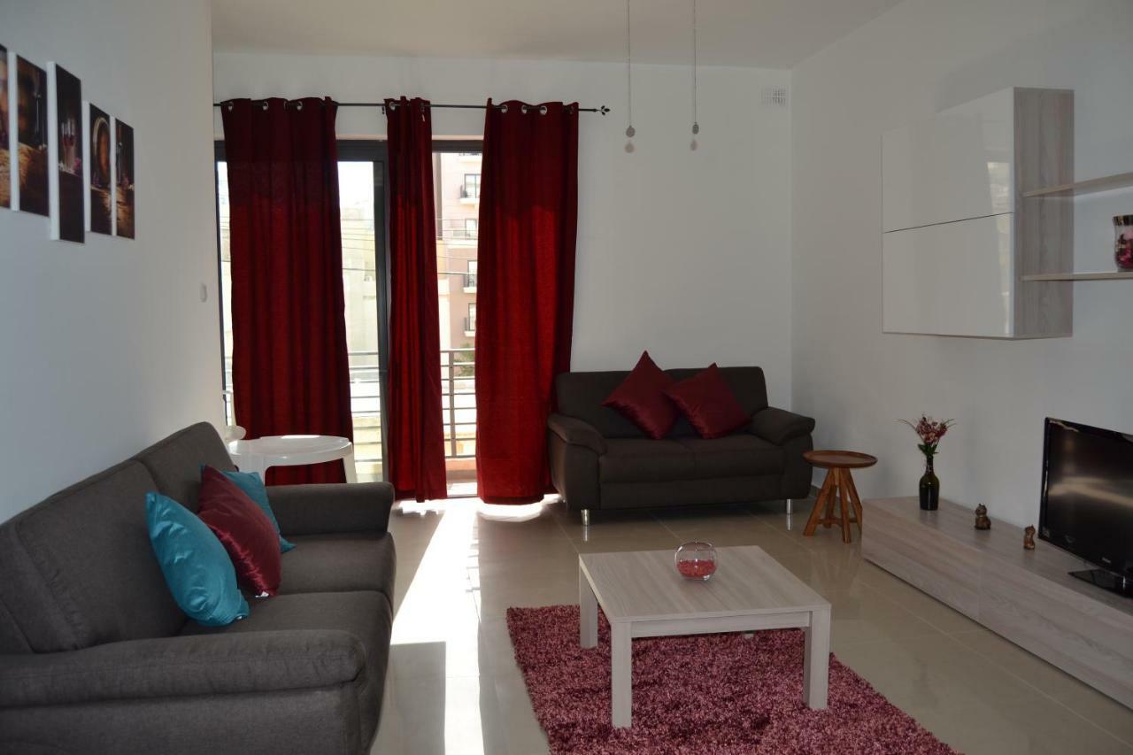 Mellieha Town Centre Bright & Spacious 3 Bedroom Apartment Eksteriør bilde